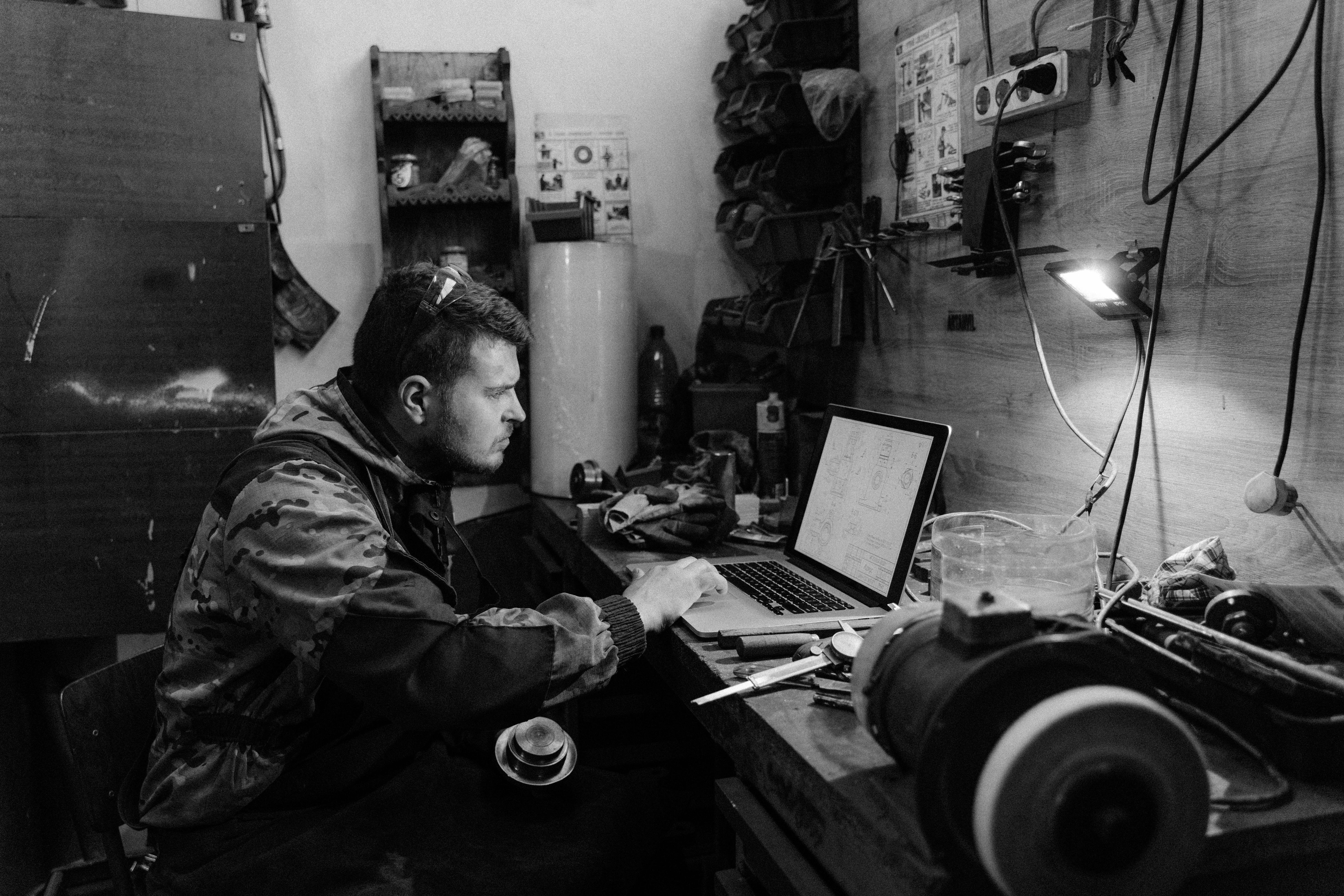 Fast Dell Laptop Repair Service in Noida
