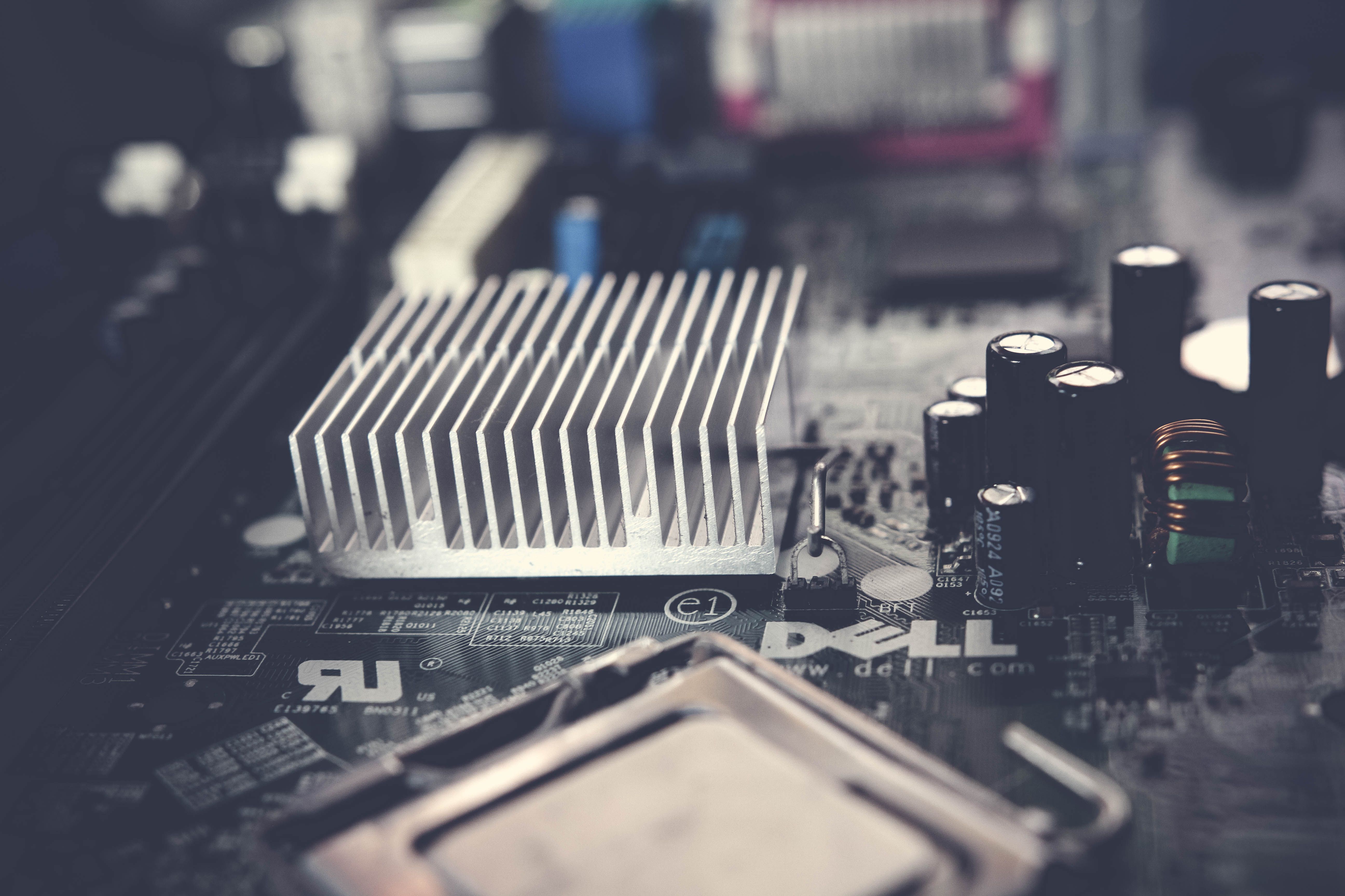 Dell Laptop Software Repair and Windows Installation in Noida