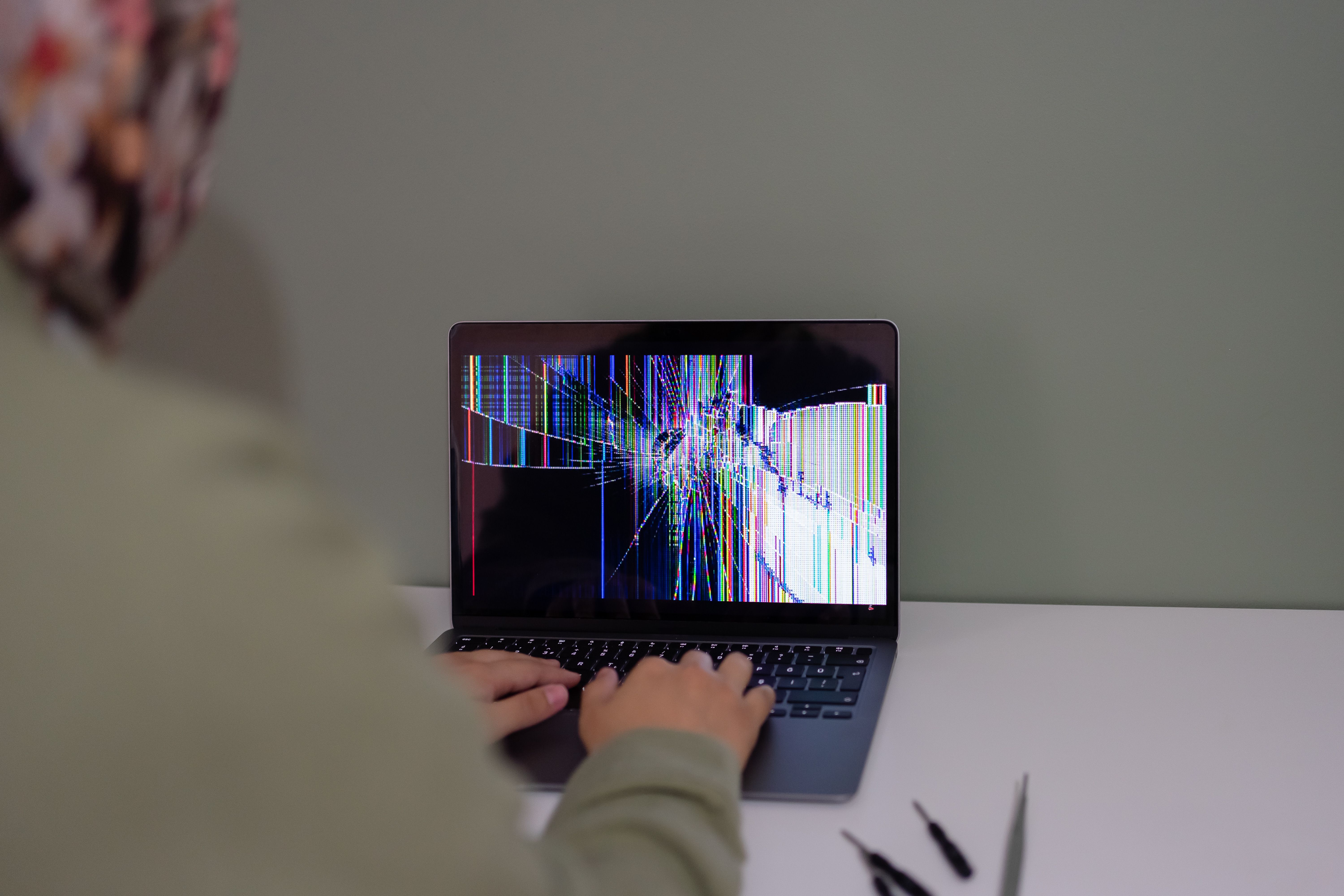 Apple Laptop Repair Service in Indirapuram