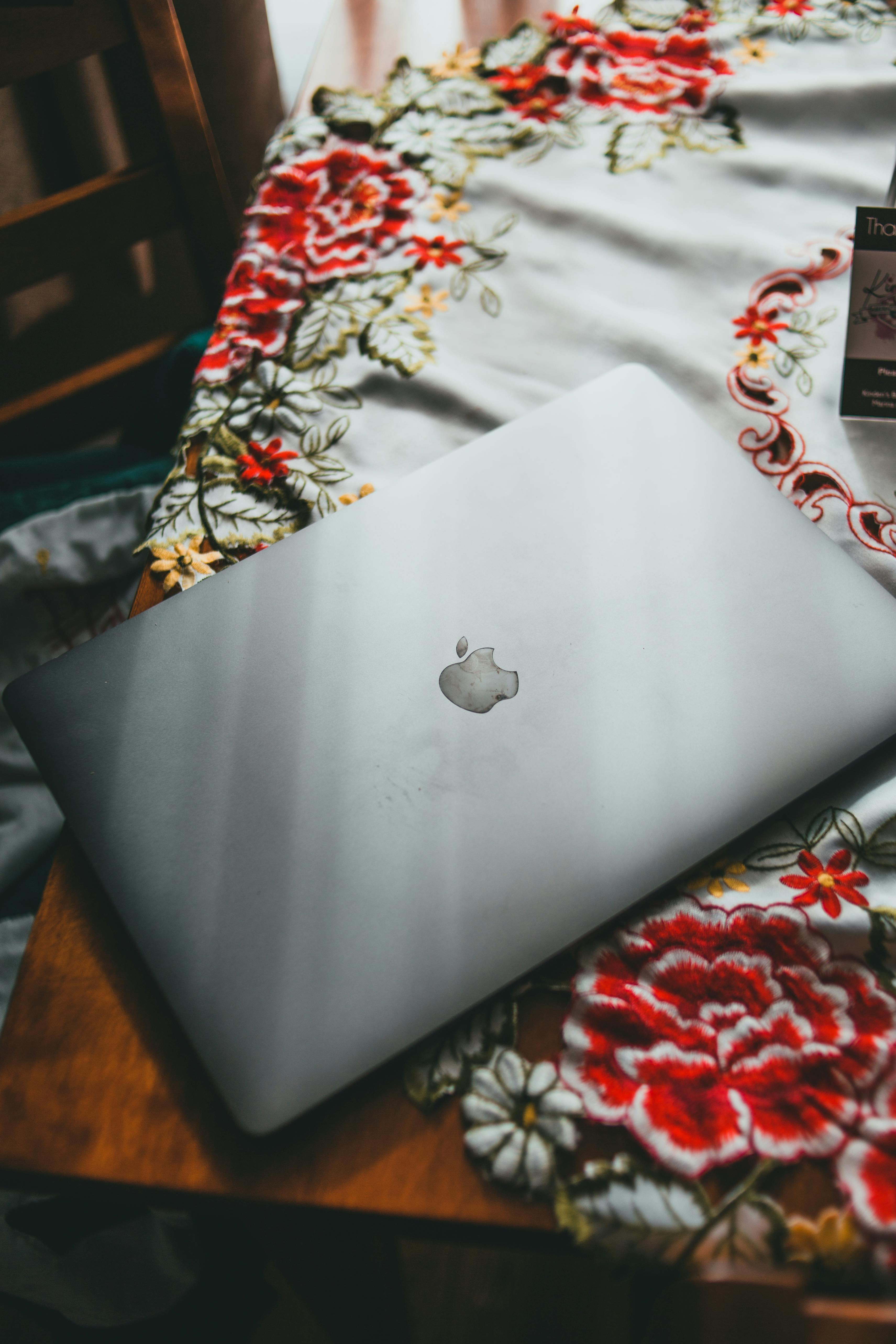Apple Laptop Repair Service in Indirapuram